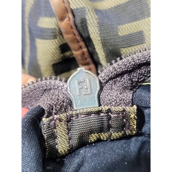 Authentic Fendi Zucca Canvas Zip Messenger Bag Brown - Picture 16 of 16